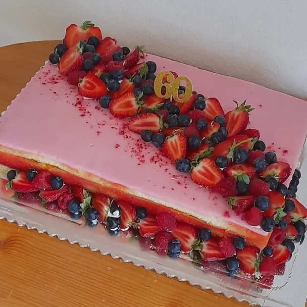 Punčová torta zdobená ovocím, torta, Narodeninové torty, Obertová Mária, 1
