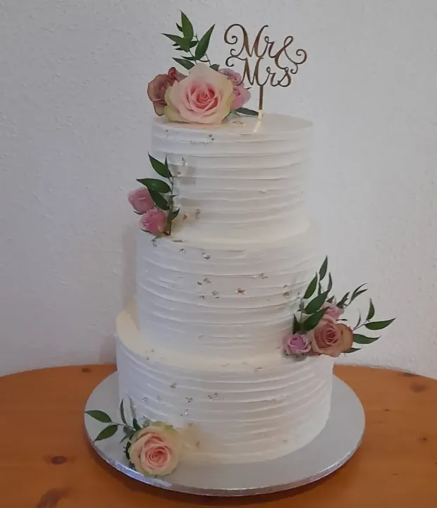 Poschodová svadobná torta s kvetmi, torta, Svadobné torty, Obertová Mária, 1