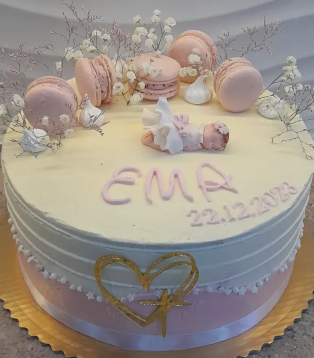 Nezná torta s makrónkami na krst, torta, Torty na krstiny, Obertová Mária, 1