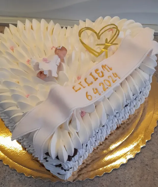 Srdcová torta na krstiny, torta, Torty na krstiny, Obertová Mária, 1