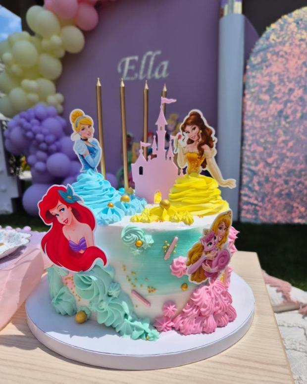 Narodeninová torta pre princeznú💜, torta, Torty pre dievčatá, Daniela Glöckner Švajdová, 1