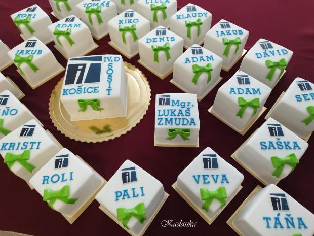 Minitortičky na stužkovú Stredná odborná škola informačných technológií❤, torta, Torty - škola, stužková, Kadanka, 4
