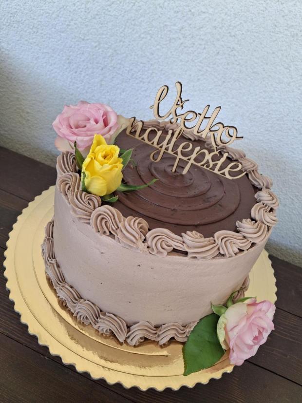 Čokoládová so živými kvetmi, torta, Narodeninové torty, Bejč, 1