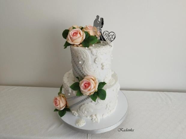 Svadobná vo vintage štýle v strieborno bielom šate, torta, Svadobné torty, Kadanka, 1