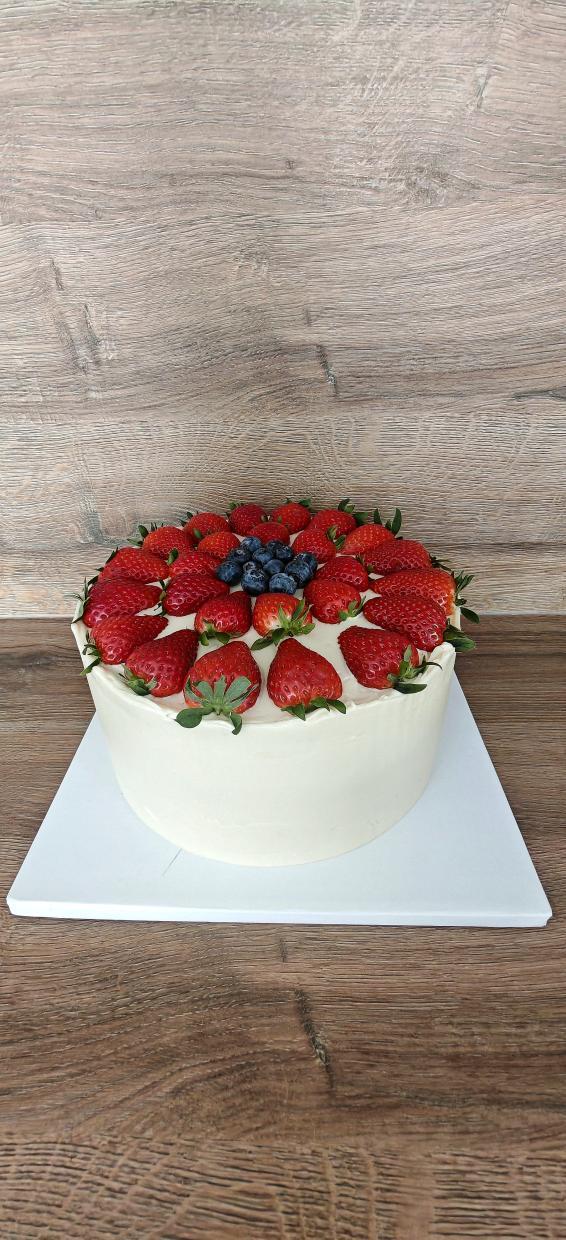 Jednoduchá ovocná torta, torta, Narodeninové torty, Mihová Beáta, 1