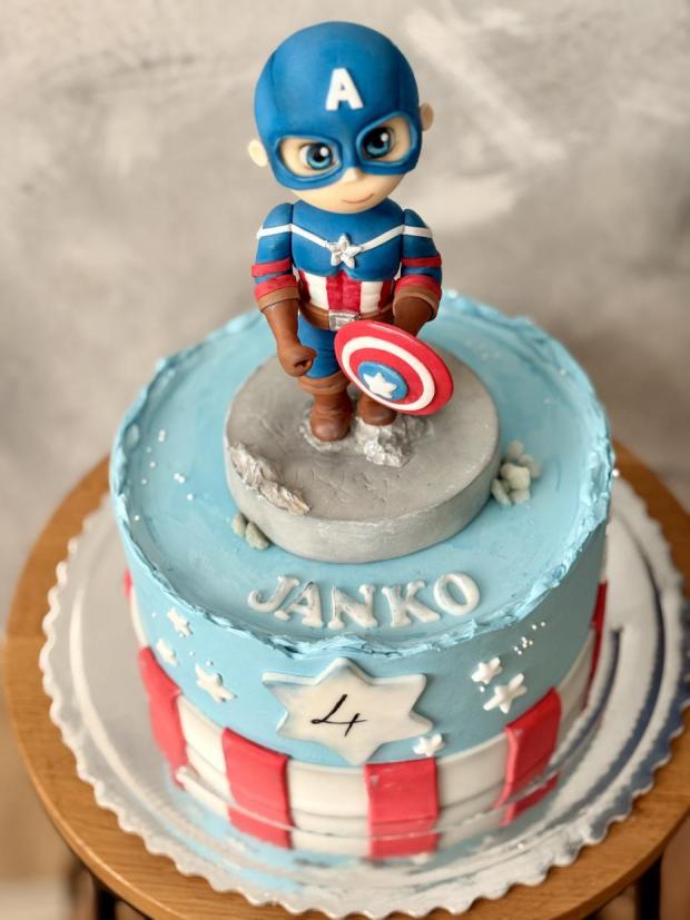 🛡️ Kapitán Amerika pripravený do akcie – tentokrát na sladkej misii! 💙 , torta, Rozprávkové torty, Marcela Papsonová, 3