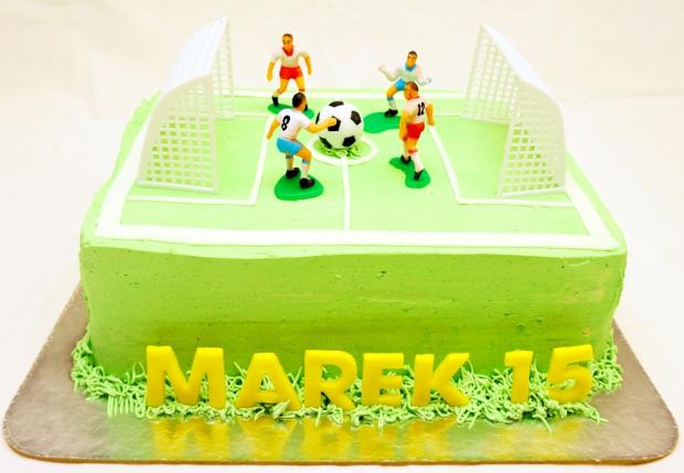 Narodeninová torta - futbalové ihrisko s futbalistami, torta, Športové torty, tortysophia.sk, 1