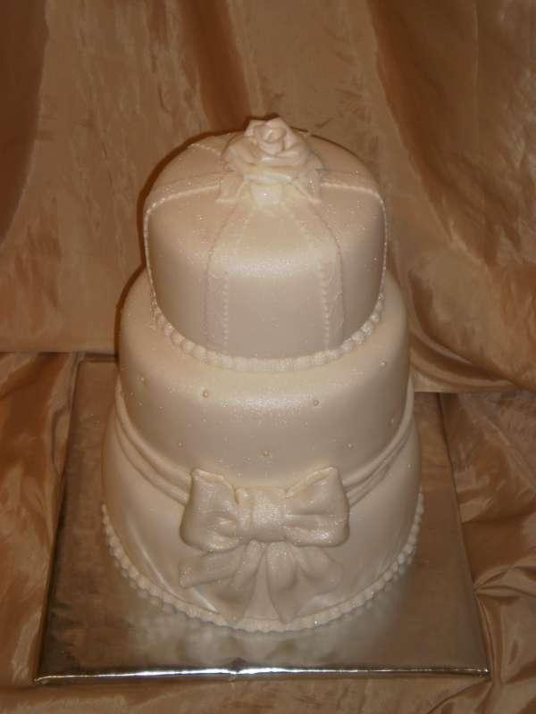 jednoduchá svadoná 3-poschodová, torta, Svadobné torty jednoduchá svadoná 3-poschodová, torta, Svadobné torty, akinom, 1