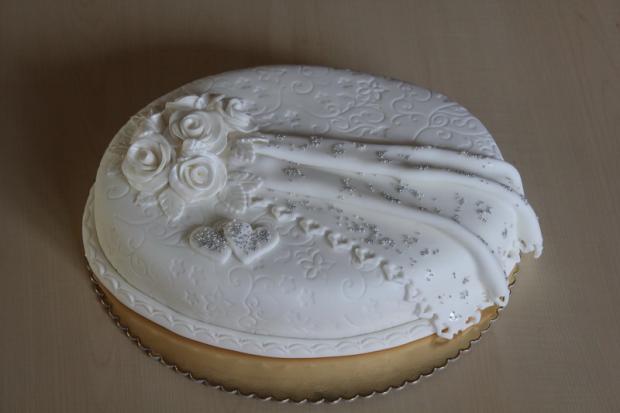Svadobný ovál :-), torta, Svadobné torty, jazvinka, 1