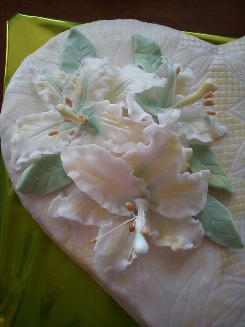Detail ľalií, torta, putulnak, 1