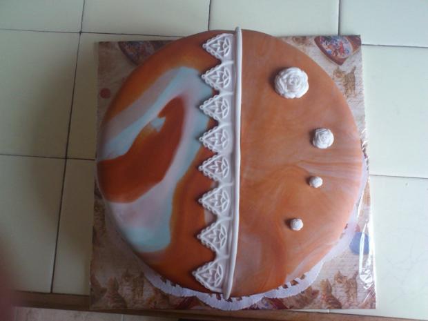 miesto zákuska zo zvyškov poťahovky, torta, Narodeninové torty, tinkita, 1