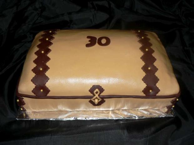 Truhlička s ukrytou fľašou rumu, torta, Narodeninové torty Truhlička s ukrytou fľašou rumu, torta, Narodeninové torty, Agika, 1