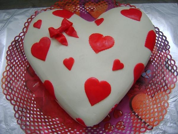 jednoduché srdiečko.....na narodeniny , torta jednoduché srdiečko.....na narodeniny , torta, Pettusa, 1