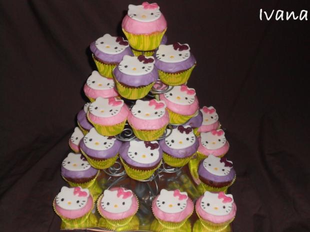 Muffinky "Hallo Kitty", torta, Torty pre dievčatá Muffinky "Hallo Kitty", torta, Torty pre dievčatá, Ivana111111, 1