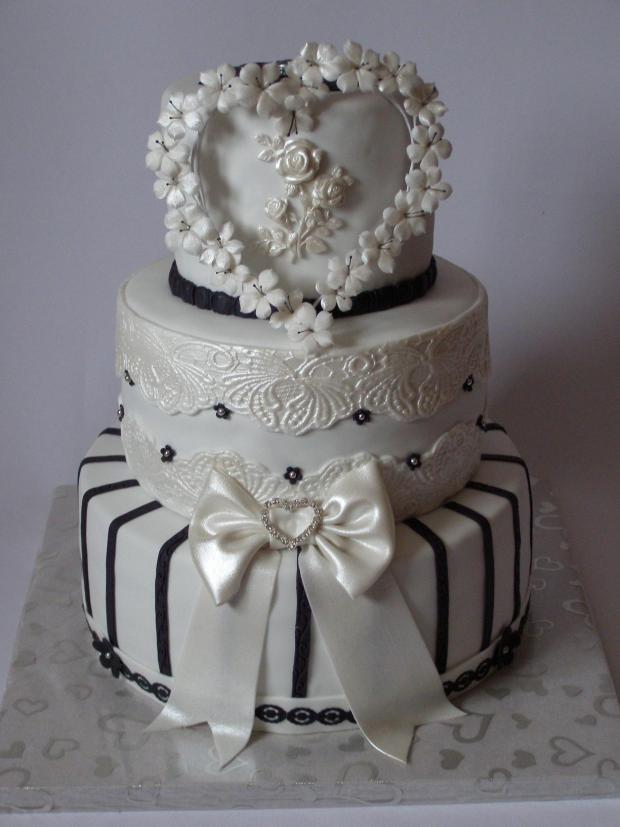 Bieločierna, torta, Svadobné torty Bieločierna, torta, Svadobné torty, Miruš 77, 1