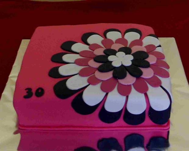 S retro kvetom, torta, Narodeninové torty S retro kvetom, torta, Narodeninové torty, kacena666, 1