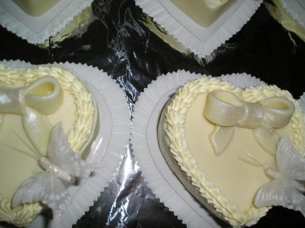 Svadobné srdiečka, torta Svadobné srdiečka, torta, M.Vargová, 1