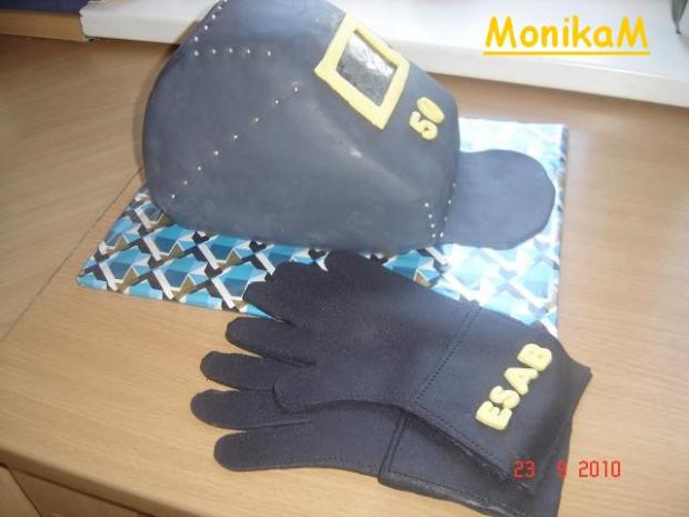 Zváračská prilba a rukavice, torta, Narodeninové torty, Michalikova, 1