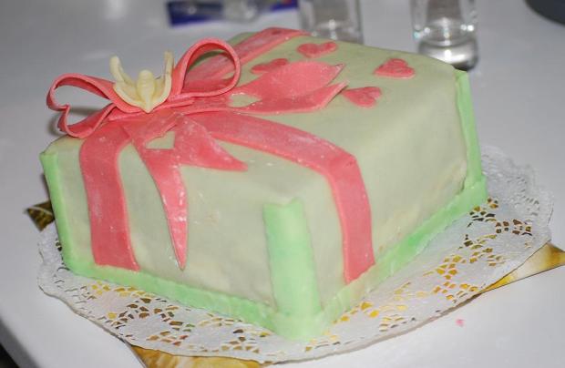 darcek - tiez prvy pokus, torta, Narodeninové torty, ufonka, 1
