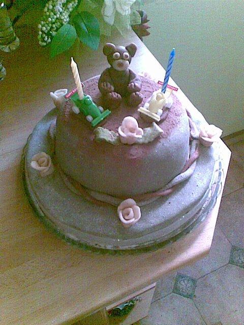 to je moja prva potahovana torta:-D, torta, Ostané torty pre deti, 198815, 1