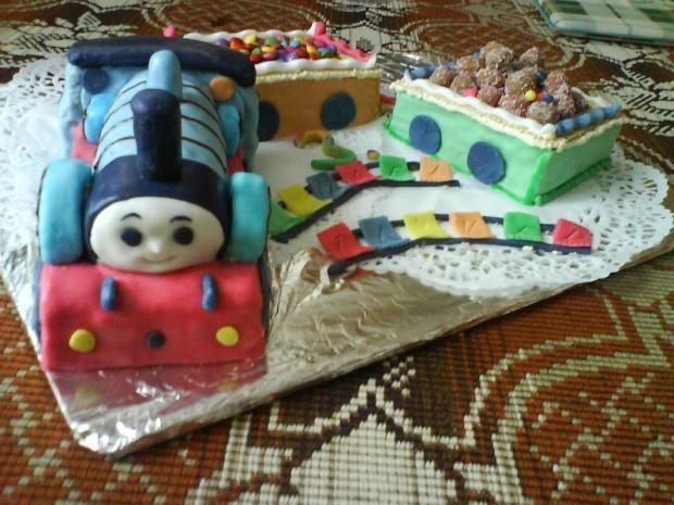 K narodeninám Michaelovi-Oliverovi, torta, Torty autíčka, vláčiky K narodeninám Michaelovi-Oliverovi, torta, Torty autíčka, vláčiky, mazda, 1