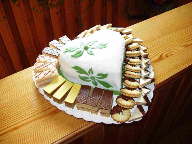 Birmovka, torta, Torty na cirkevné sviatky Birmovka, torta, Torty na cirkevné sviatky, vanilka 227, 1