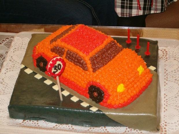 Autíčko, torta, Torty autíčka, vláčiky, machuliena, 1