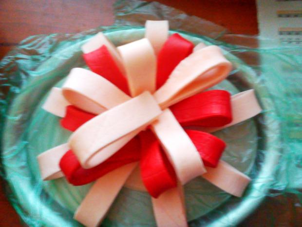 môj 1 pokus o mašlu----no ešte nezlepenú..., torta, Ozdoby na torty, sonaja, 1