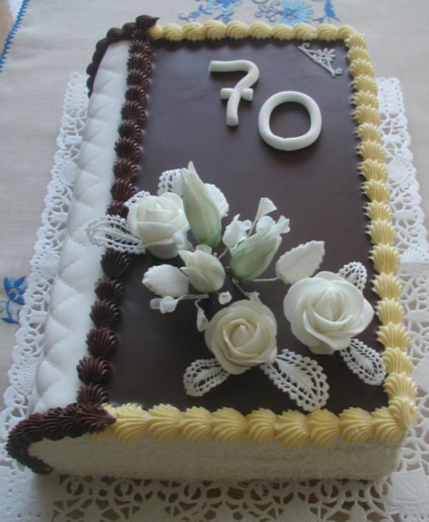 Kniha s bielymi ružičkami, torta, Narodeninové torty Kniha s bielymi ružičkami, torta, Narodeninové torty, Roman1, 1