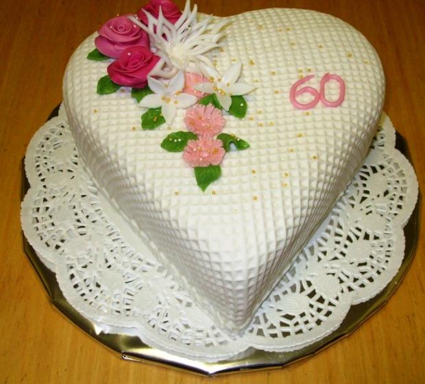 srdiečko k 60-tke, torta, Narodeninové torty srdiečko k 60-tke, torta, Narodeninové torty, amka, 1