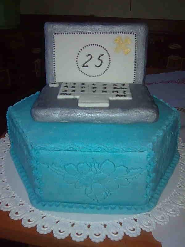 s notebookom, torta, Narodeninové torty, fantafany, 1