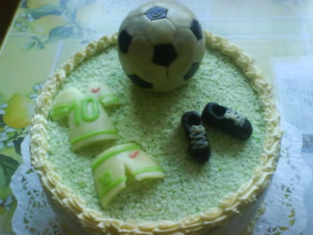 futbalová lopta s dresom a kopačkami, torta, Športové torty futbalová lopta s dresom a kopačkami, torta, Športové torty, Pettusa, 1
