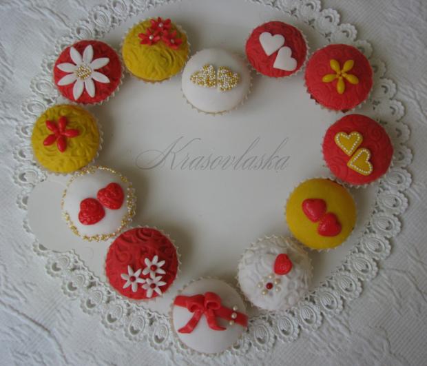 Valentínske muffinkové srdiečko, torta, Zákusky Valentínske muffinkové srdiečko, torta, Zákusky, Krasovlaska, 1