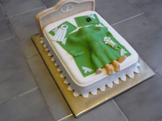svadobná posteľ , torta, Svadobné torty, zdenka2007, 1