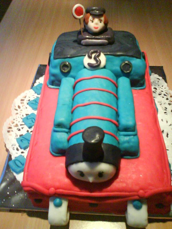 vláčik Tomáš z iného uhla, torta, Torty autíčka, vláčiky, mazda, 1