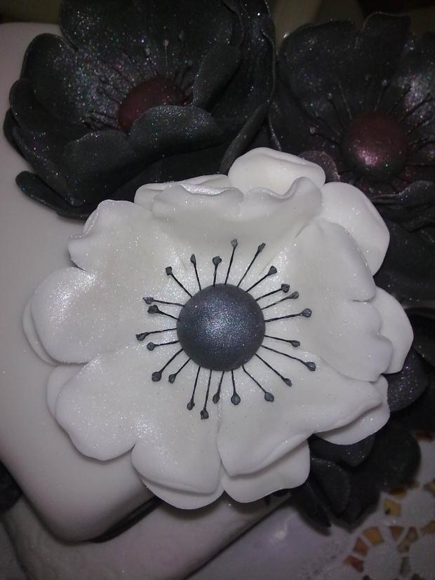 Detail kvetu podľa Lorny., torta, Ozdoby na torty Detail kvetu podľa Lorny., torta, Ozdoby na torty, ivetinka, 1