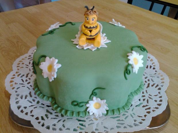 Torta so včielkou, torta, Rozprávkové torty Torta so včielkou, torta, Rozprávkové torty, Jana Tokárová, 1