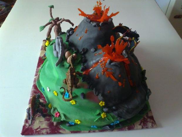 Vulkan a dinosaury, torta, Ostané torty pre deti, Kisko, 1