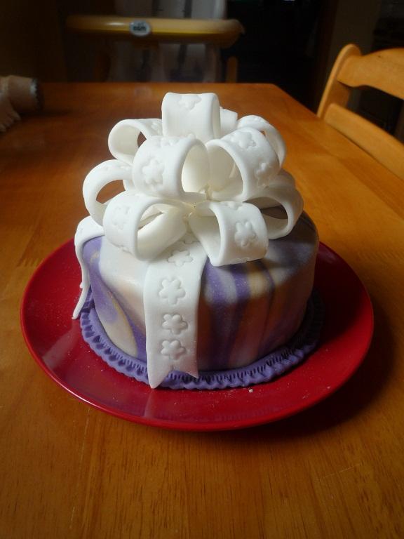Mini fialova s maslou, torta Mini fialova s maslou, torta, Lucretia di Paris, 1
