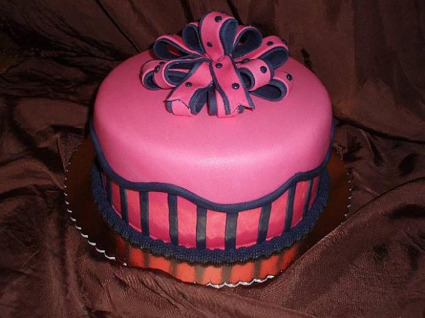 Darček, torta, Narodeninové torty Darček, torta, Narodeninové torty, LHOLLA, 1