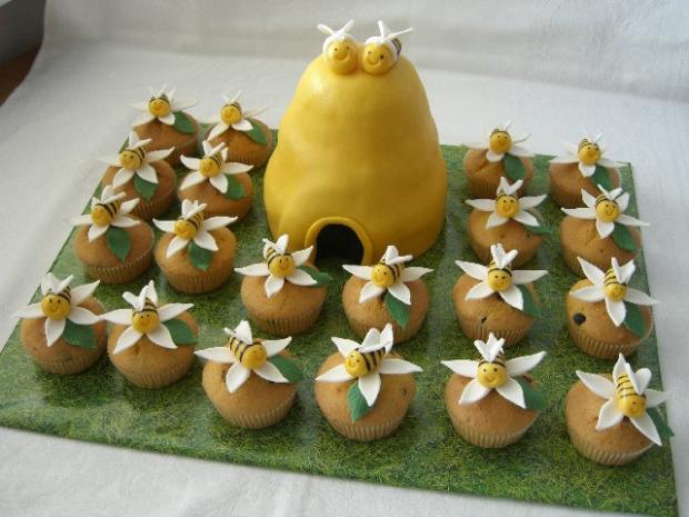 Včielky malému do škôlky, bol teraz v triede včeličiek :-), torta, Torty - škola, stužková Včielky malému do škôlky, bol teraz v triede včeličiek :-), torta, Torty - škola, stužková, Judit, 1
