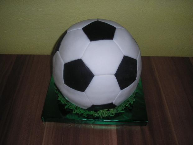 Futbalova lopta, torta Futbalova lopta, torta, Denideni, 1