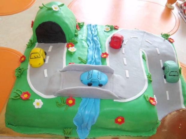 autodraha, torta, Torty autíčka, vláčiky autodraha, torta, Torty autíčka, vláčiky, anika_b, 1