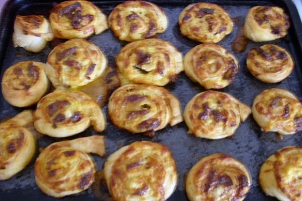 Bryndzovo-klobásové slimáky, torta, Slané torty Bryndzovo-klobásové slimáky, torta, Slané torty, Bejč, 1