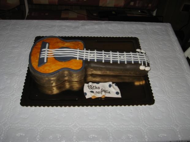 gitara k narodkam, torta, Narodeninové torty, zu-zu, 1