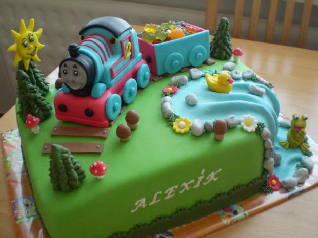 Foto č. 2 - trošku iný pohľad, torta, Torty autíčka, vláčiky Foto č. 2 - trošku iný pohľad, torta, Torty autíčka, vláčiky, mirka.777, 1