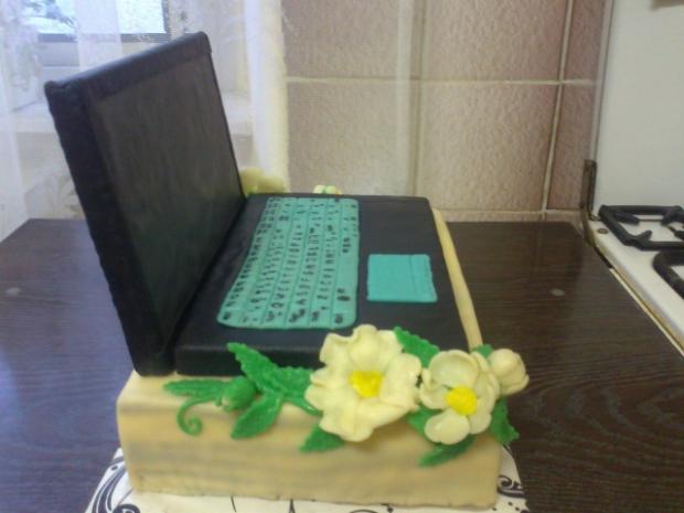 Notebook s divými ružami, torta, mulinkam, 1