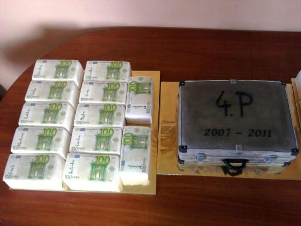 Kufrik s eurami 2, torta, Torty - škola, stužková Kufrik s eurami 2, torta, Torty - škola, stužková, Dobrusik, 1