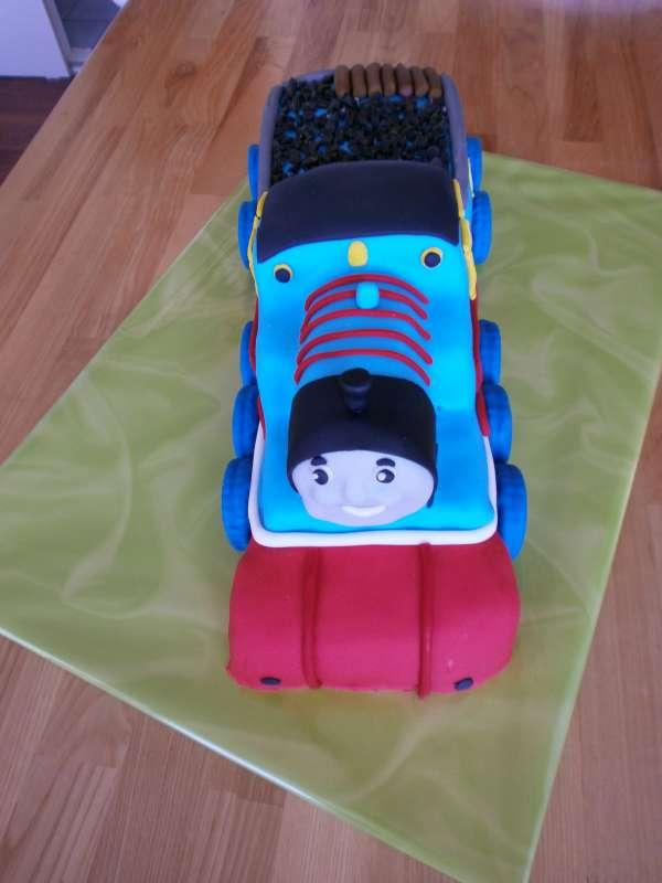 Lokomotíva Tomáš aj s vagónom, torta, Torty autíčka, vláčiky, lesajka, 1