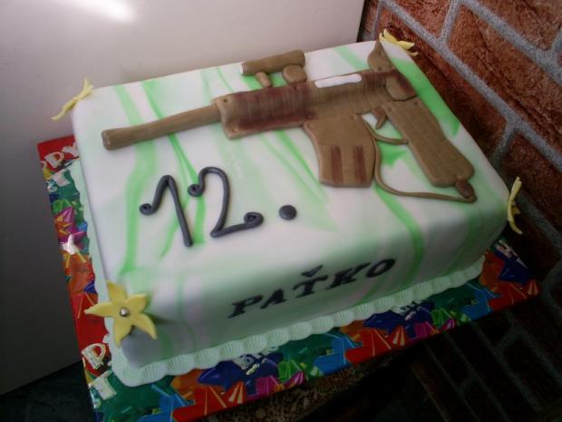 Torticka so samopalom /alebo takym niecim/ :-D, torta, Netradičné torty, olinockaaa, 1
